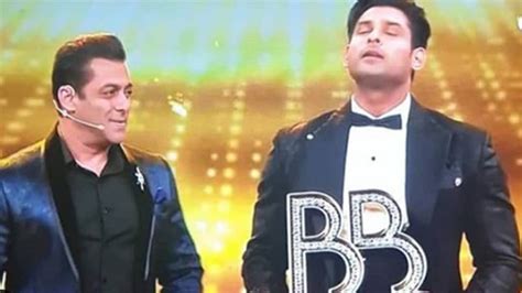 Bigg Boss Grand Finale Sidharth Shukla Wins The Show Asim Riaz