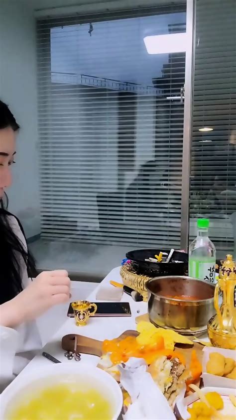 Club Girl Upscaling Porn