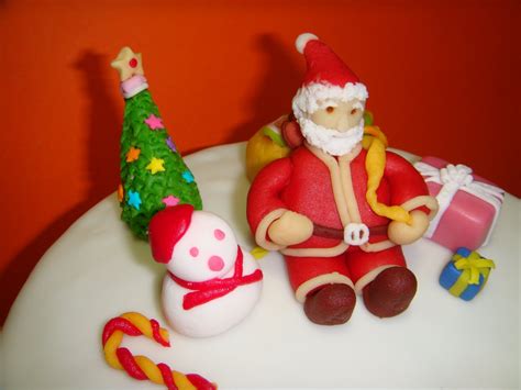 Yummy Baking: Santa Claus Fondant Cake