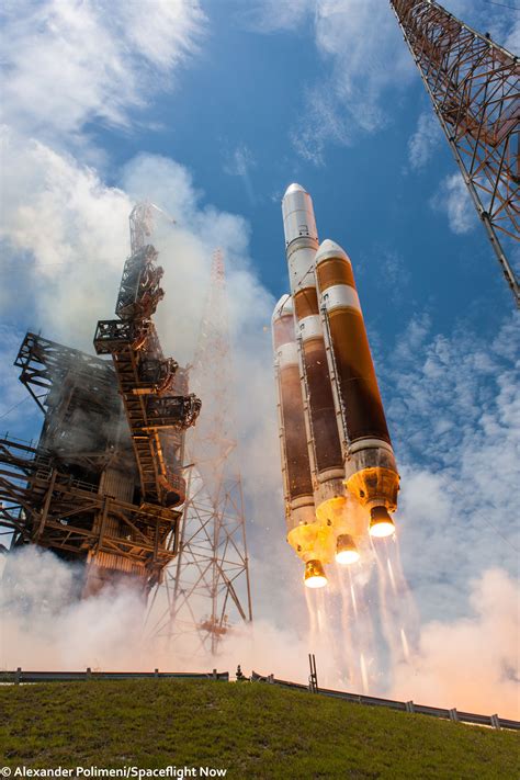 Photos More Shots Of Saturdays Delta 4 Heavy Rocket Launch