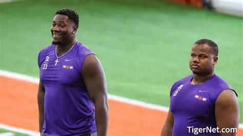 Clemson Football Photo Of Ruke Orhorhoro And Tyler Davis Tigernet