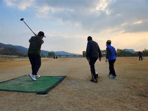 ‘충남 파크 골프장 인기도 100 늘려 노인 체육 활성화