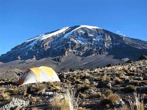 ASCENSION AL MERU 4 556m KILIMANJARO 5 896m POR LA RUTA MACHAME