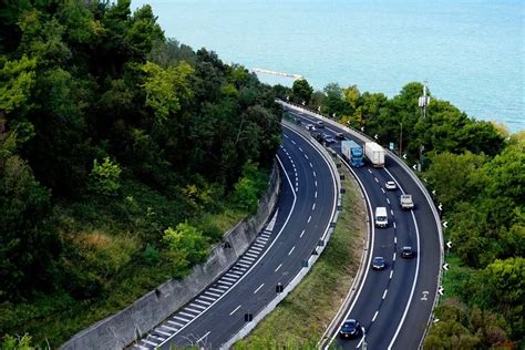 Sudah Diresmikan Jalan Tol Solo Jogja Miliki Panjang Km