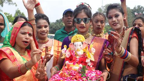 Ganesh Visarjan 2022 गणपति बप्पा मोरया अगले बरस तू जल्दी आना के उद्घोष