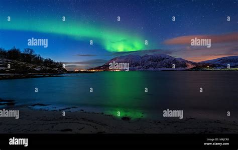 Northern lights in Lofoten Islands Stock Photo - Alamy