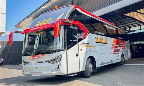 Po Eka Rilis Bus Patas Bodi Legacy Sr Xhd Prime Dari Karoseri Laksana