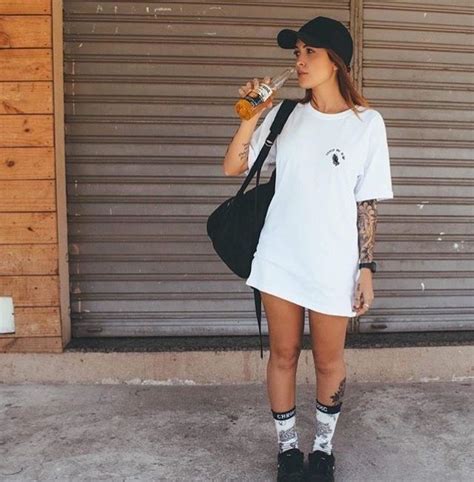 Pin De Streetwear BG Em Girls Looks Camisetas Looks Casuais