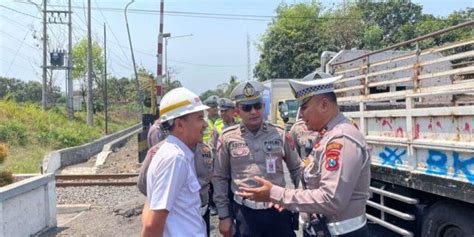 Hindari Kemacetan Arah Ke Lumajang Polres Probolinggo Himbau Gunakan