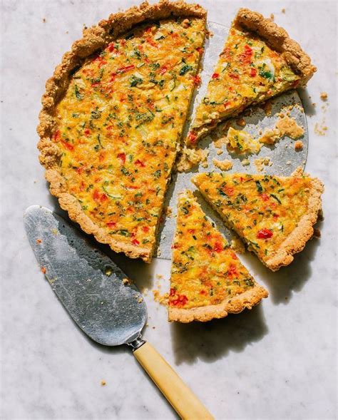 Tarte courgettes et carottes râpées pour 4 personnes Recettes Elle à