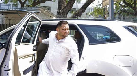 Land For Jobs Scam Bihar Deputy Cm Tejashwi Yadav Appears Before Ed