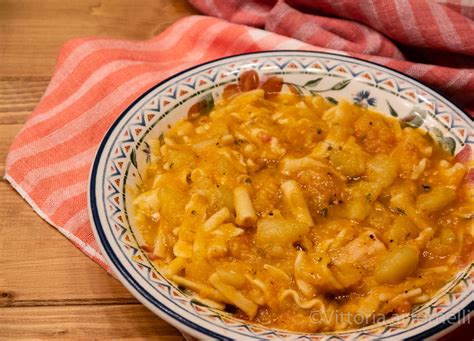 Pasta E Patate Alla Napoletana Ricetta Di Casa Vittoria Ai Fornelli