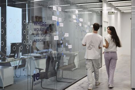 Study abroad opportunities for Bachelor in International Relations students - Driving Innovation