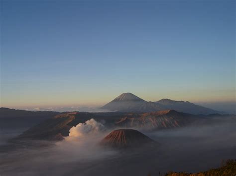 5 Tempat Wisata Yang Wajib Anda Kunjungi Saat Ke Gunung Bromo