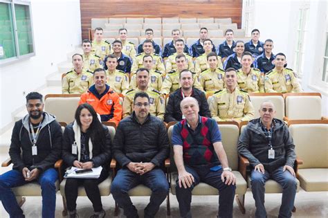 Combate A Incêndio Hospital Recebe Alunos Do Curso De Formação De Oficiais