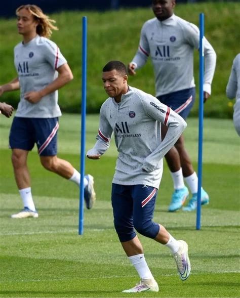 Kylian Mbappe training psg 7 5 2022 Kylian mbappé Psg Running