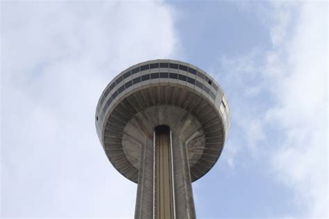 Sky Tower In Niagara Falls Niagara Falls Space Needle Niagara