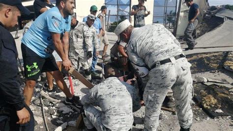 El derrumbe del techo de una iglesia en México que deja 10 muertos y 60