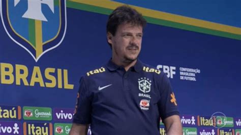 CBF apresenta Fernando Diniz como novo técnico interino da Seleção