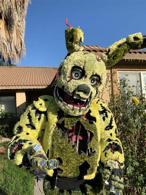 Springtrap Cosplay Ready For Halloween Five Nights At Freddy S Amino