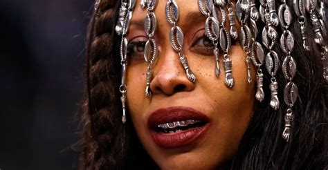 Erykah Badu Is Celebrating Mothers Day With Her Own Line Of Weed