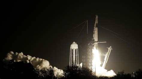 Lancement Réussi De La Nouvelle Capsule De Spacex Vers La Station