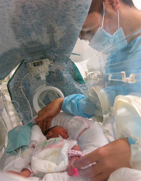 Uncomplicated Feeding Of Premature Babies Grams Vinmec