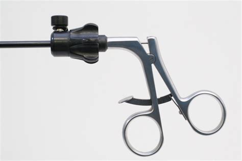 Summit TR1031 Laparoscopic Retraction Grasping Forceps