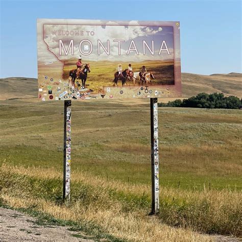 Wyoming/Montana Border - Border Crossing in Parkman