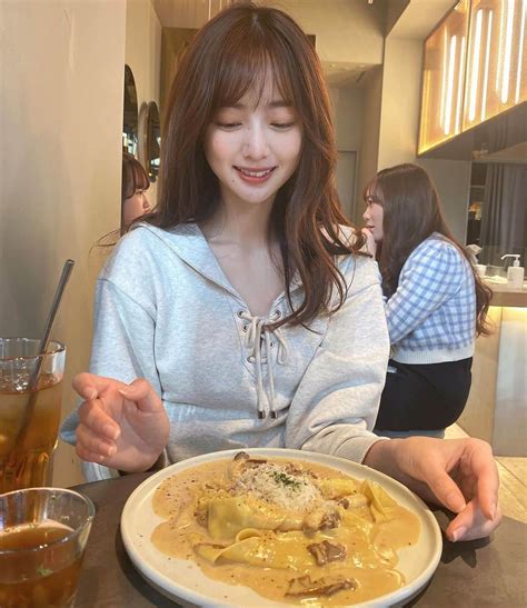 熊江琉唯さんのインスタグラム写真 熊江琉唯instagram 「ランチッチ🍝 渋谷グルメ パスタ ランチ ミヤシタパーク お昼ごはん クロアチア戦以降チが抜けない」12月7日