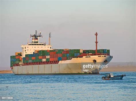 Suez Canal Egypt Stock Fotos Und Bilder Getty Images