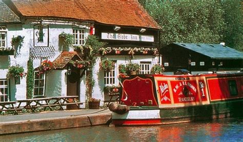 √ Bradford On Avon Canal Pubs