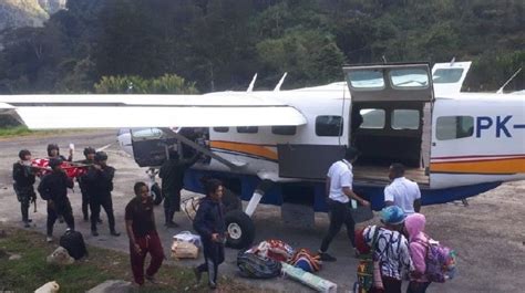 Jadi Korban Saat Baku Tembak Dengan Kelompok Bersenjata Di Distrik