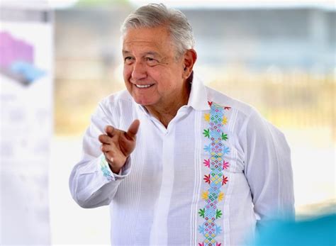 Pro take: Fashion in Mexican politics