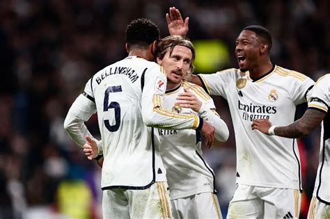 Real Madrid Golea Al Villarreal Y Se Acuesta Como L Der En Espa A