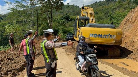 Jalan Lintas Curup Lebong Mulai Diperbaiki Pengendara Diminta Hati