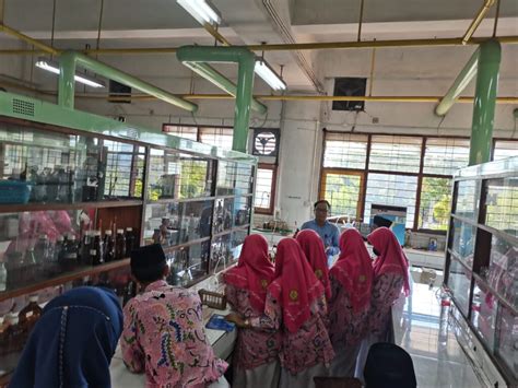 Fst Unair Accepts Study Visits Of The Roudlotul Qur An Science Madrasah