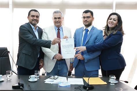 Ao Lado De Wanderlei E Cinthia Novos Dirigentes Do Sebrae Tocantins