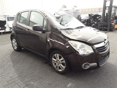 Opel Agila V Sloopvoertuig Metallic Bruin Bzj B V