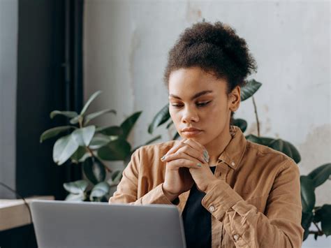 सफलता के रास्ते में बाधा बन सकती हैं आपकी ये आदतें