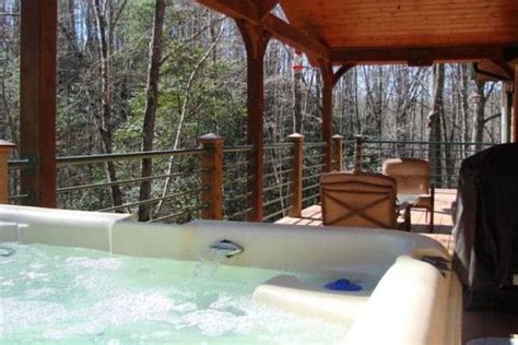 Of The Best North Carolina Cabins With Hot Tubs