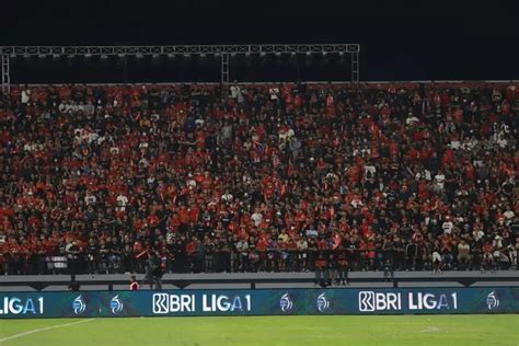 Stadion Adalah Perwujudan Dari Bola Pemersatu Bangsa Yang Dibawa Oleh