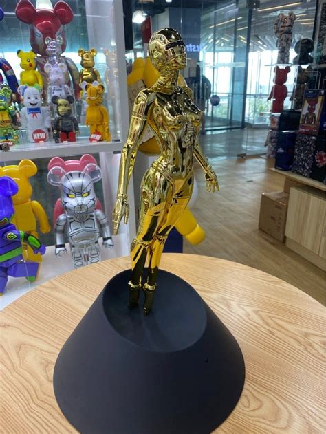 [in Stock] Sorayama Sexy Robot Floating 1 4 Scale Figure Gold Version