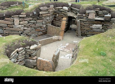 Skara Brae Neolithic Settlement, Orkney Stock Photo - Alamy