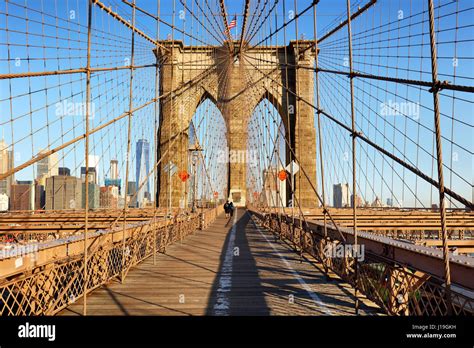 Brooklyn Bridge at sunrise, New York City , Manhattan Stock Photo - Alamy