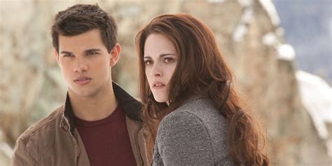 Twilight: 25 Crazy Revelations About Bella and Jacob's Relationship