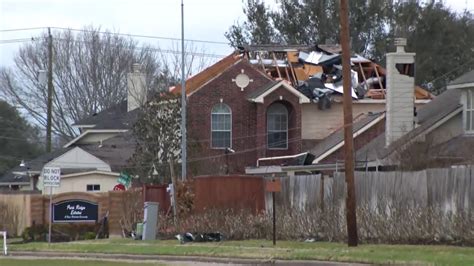 Tornado Deja Destrucción En Pasadena Y Deer Park Texas Estas Son Las Imágenes Cnn Video