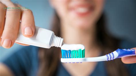 5 Teeth Whitening Toothpaste Recommendations by Cosmetic Dentists