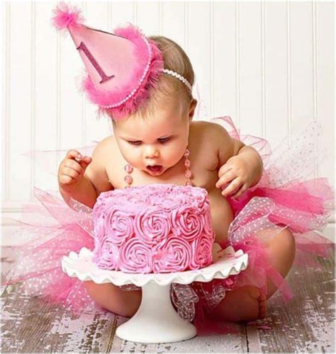 22 Fun Ideas For Your Baby Girls First Birthday Photo Shoot