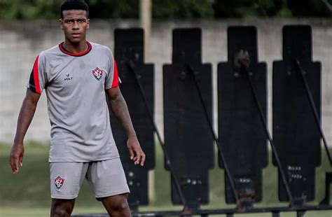 Cirurgia De Felipe Bem Sucedida Lateral Do Vit Ria Volta Aos